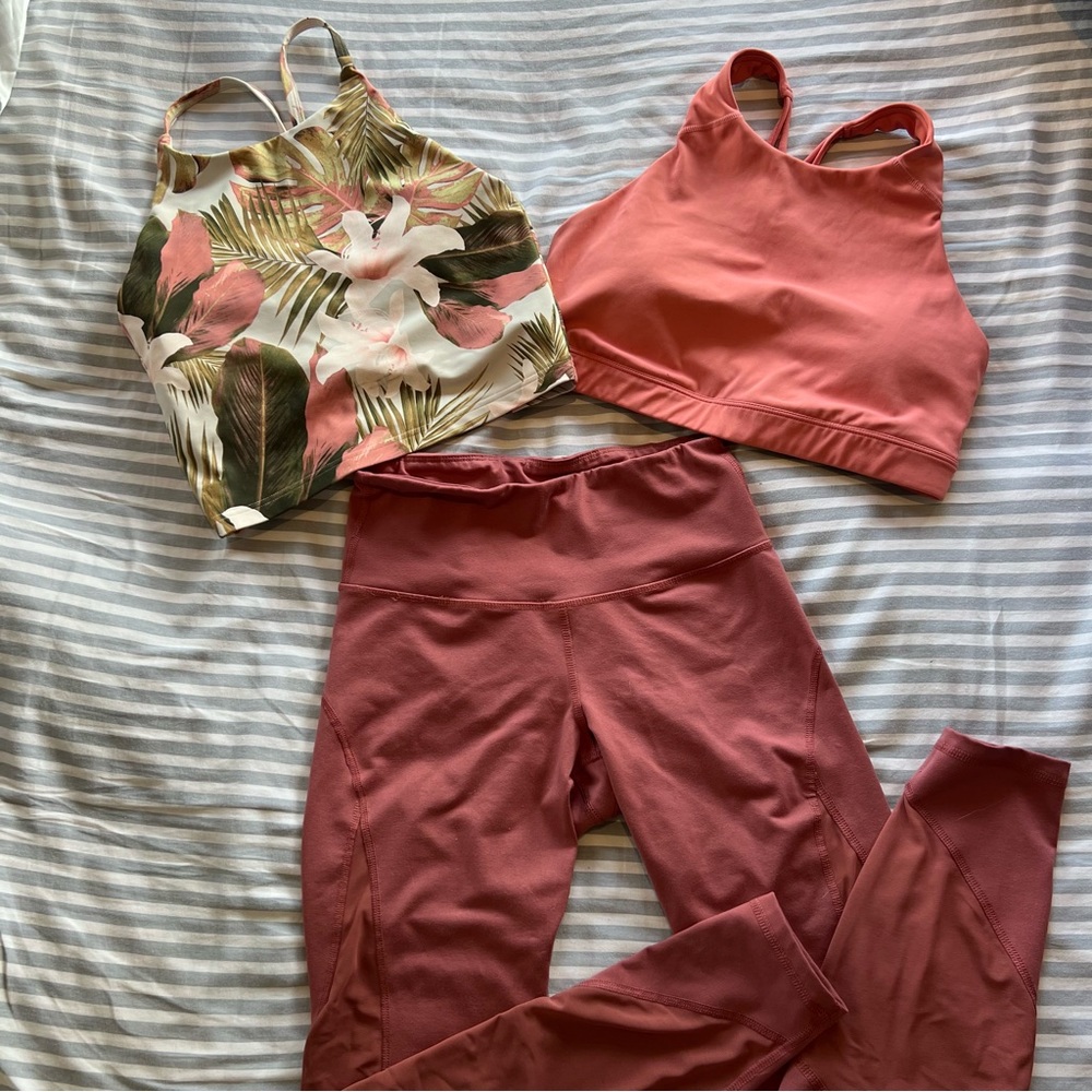 Workout set pink and floral | 1 legging and 2 sports bras | Old Navy Active